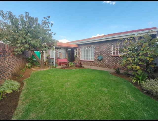 3 BEDROOM RETIREMENT UNIT TO LET IN UNITAS PARK